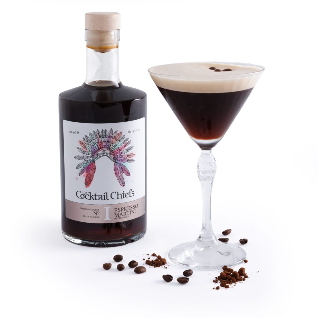 Espresso-Martini-Cocktail in der Flasche - kräftig und süß mit einem Hauch von Kaffee.