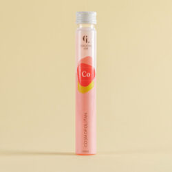 Cosmopolitan-Cocktail in der 100ml-Tube von Cocktail Lab - fertig zubereitet mit Cranberry, Wodka und Limette
